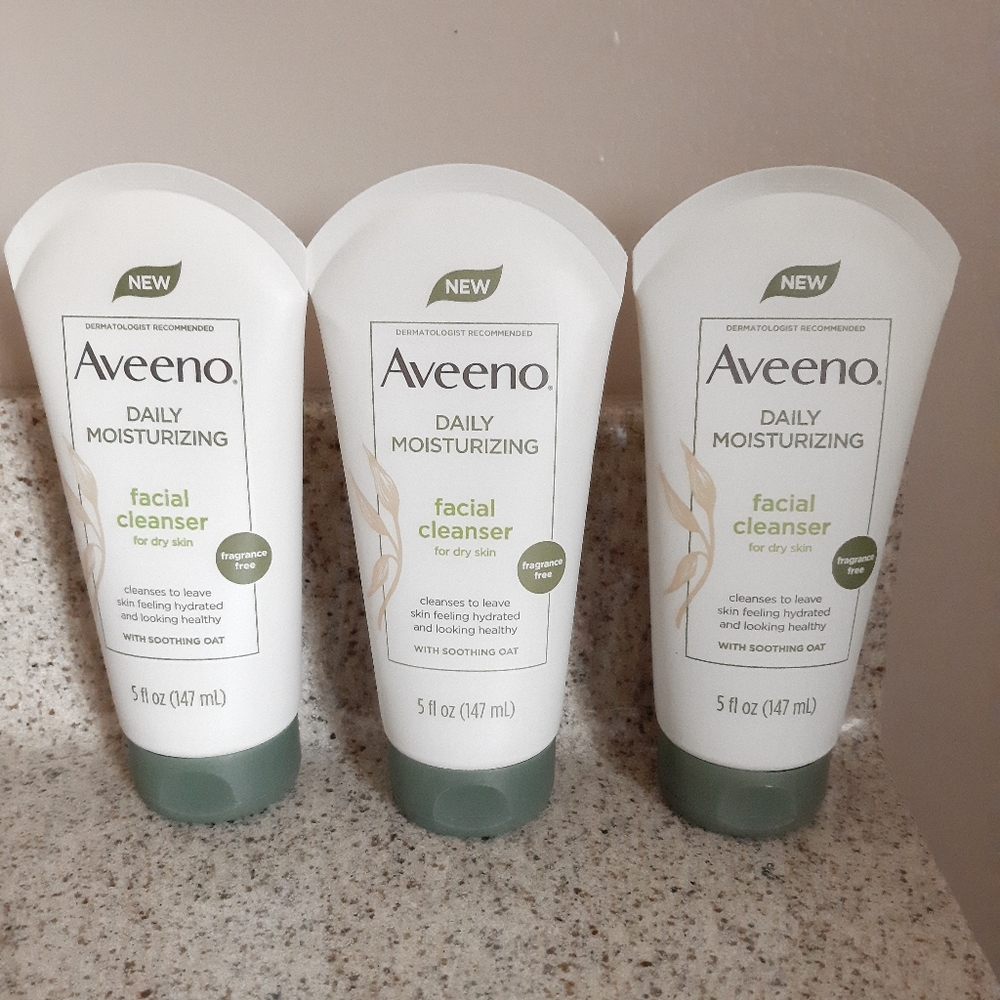 Aveeno Daily Moisturizing Facial Cleanser Bundle
